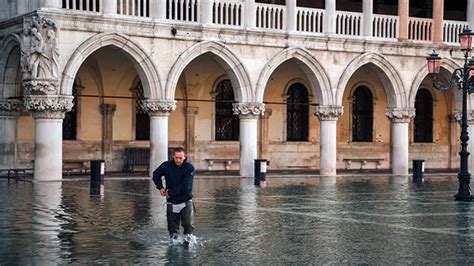 venice is sinking 2023.